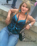 attractive Colombia girl Marly from Armenia CO9313