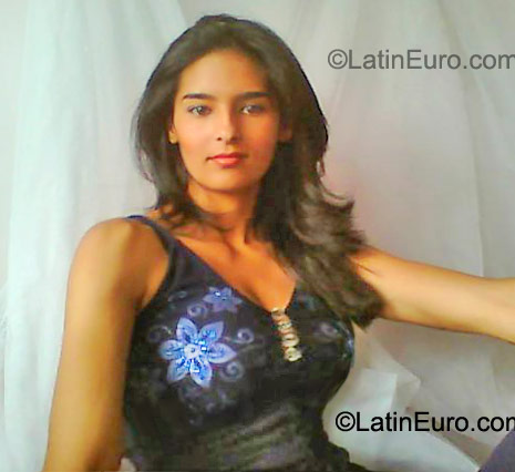 Date this lovely Colombia girl Maribel from Manizales CO9316