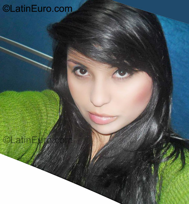 Date this lovely Colombia girl Diana from Bogota CO9317