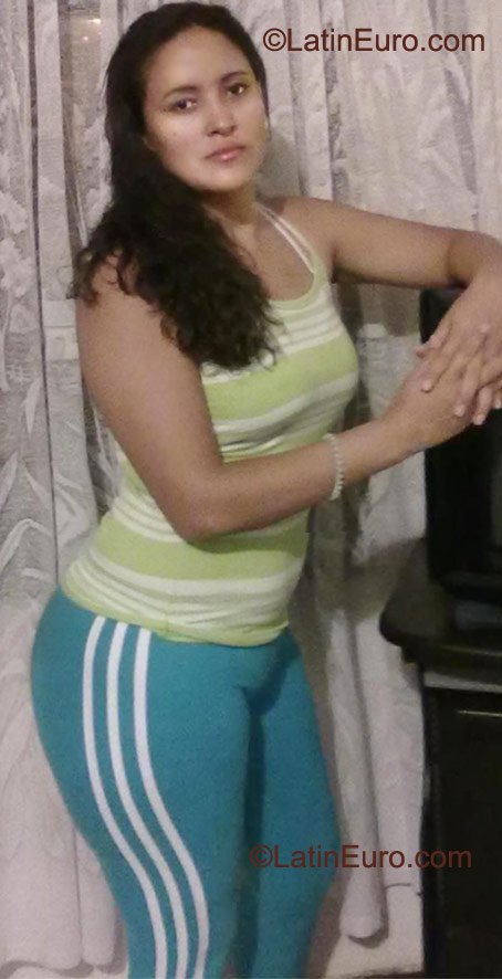 Date this delightful Colombia girl Zayda from Cali CO9320
