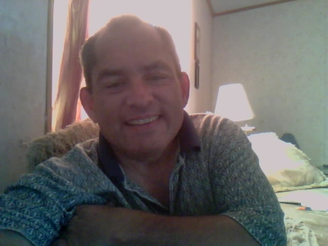 Date this charming United States man Gigtwo from Center Hill US12276