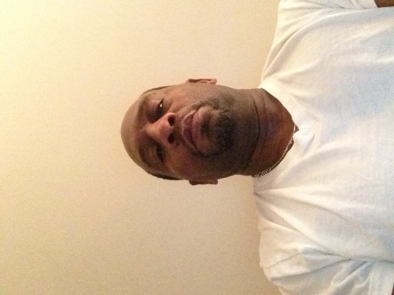 Date this foxy United States man Sirmac from Waldorf US12317