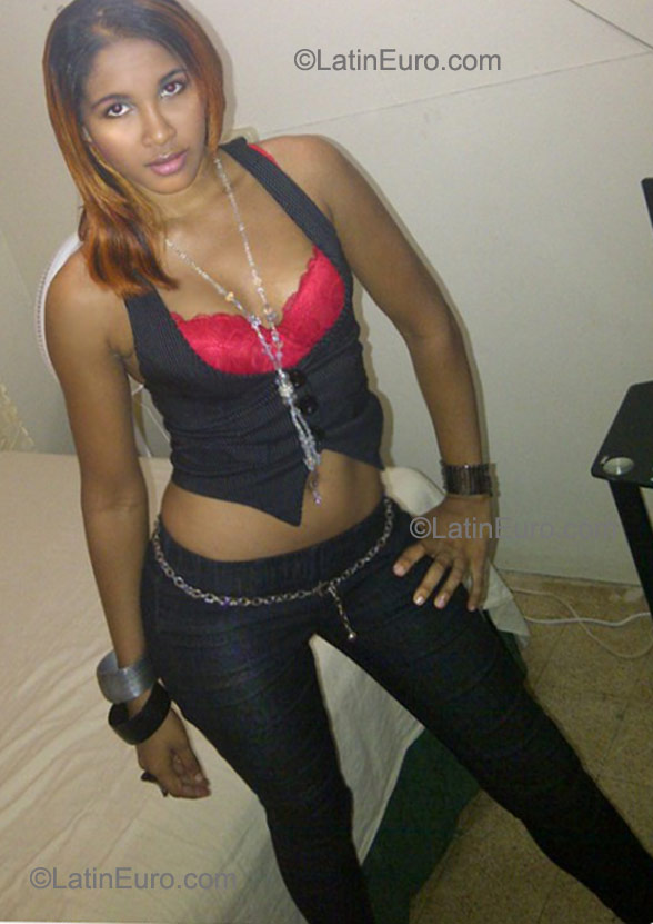 Date this hot Jamaica girl Jankayan from St. Elizabeth JM435