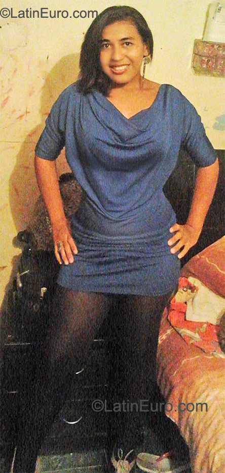 Date this tall Colombia girl Jacelin from Barranquilla CO9437