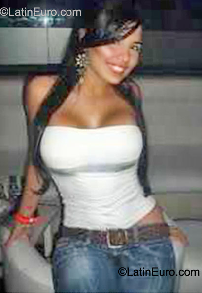 Date this cute Colombia girl Izis from Barranquilla CO9491