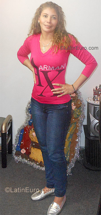 Date this fun Colombia girl Marlen from Bogota CO9525
