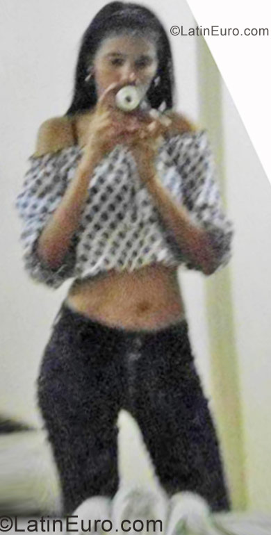 Date this gorgeous Colombia girl Milena from Colombia CO9527