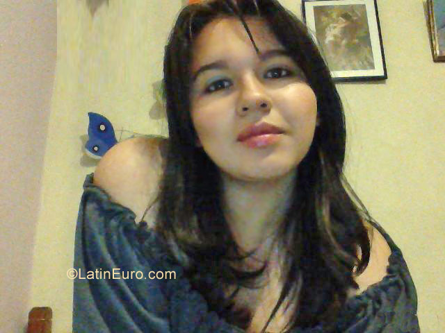 Date this good-looking Colombia girl Katherine from Bogota CO9589
