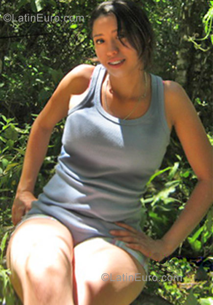 Date this hot Colombia girl Ida from Cali CO9643