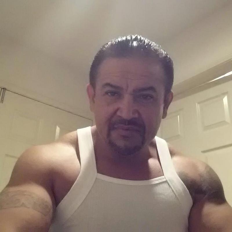 Date this beautiful United States man Travieso69 from Newport Beach US12525