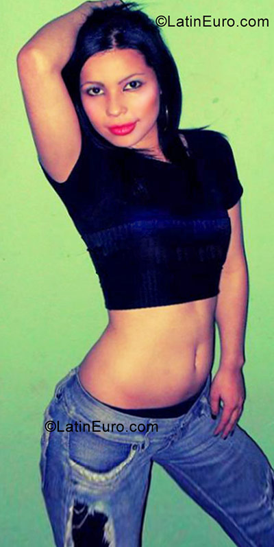 Date this gorgeous Colombia girl Leidy from Bogota CO9687