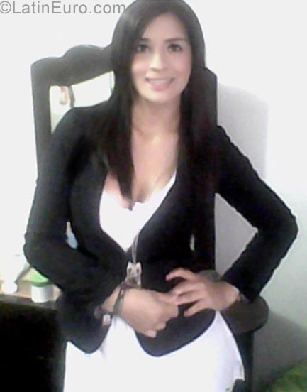 Date this stunning Colombia girl Vanessa1990 from Bogota CO9711