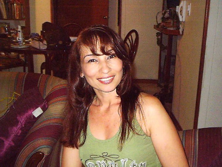 Date this voluptuous Colombia girl Francia Elizabeth from Cali CO9723