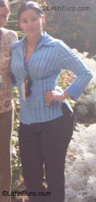 Date this georgeous Colombia girl Claudia from Bogota CO9735