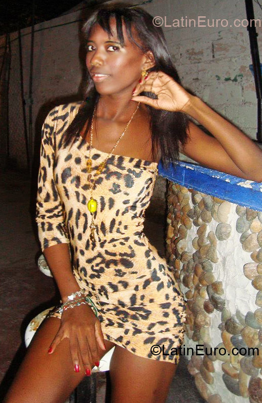 Date this pretty Colombia girl Leidy from Cartagena CO9869