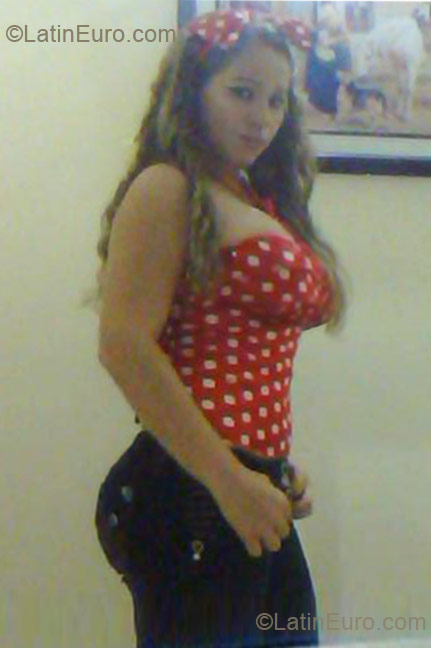 Date this young Colombia girl Vivian from Barranquilla CO9784