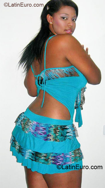 Date this young Colombia girl Kati from Cali CO18316