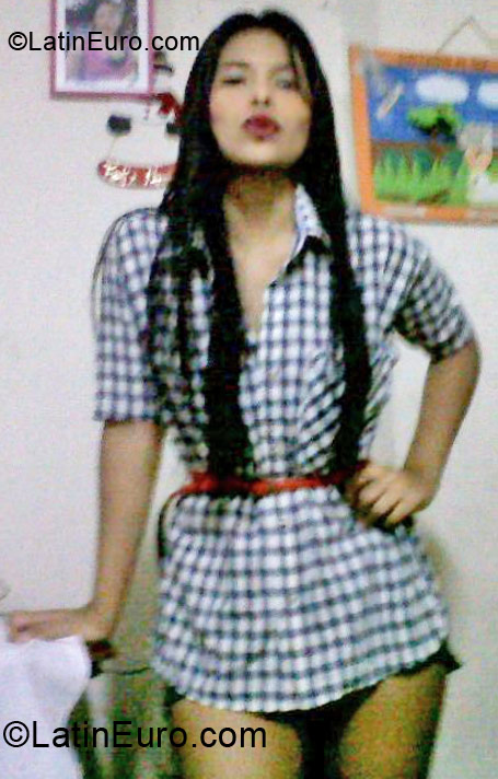 Date this georgeous Colombia girl Deisy from Bucaramanga CO9925