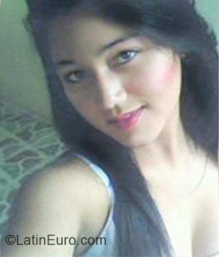 Date this pretty Colombia girl Katerine from Medellin CO9931