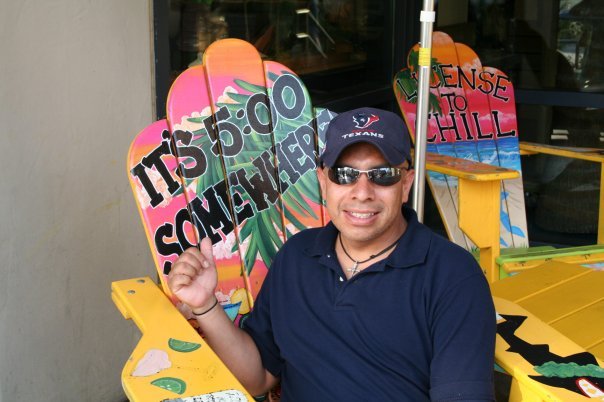 Date this happy United States man SAL1701 from Arlington US12742