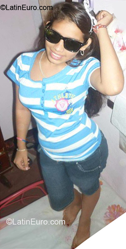 Date this beautiful Colombia girl Maritza from Bogota CO10035