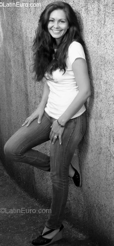Date this passionate Costa Rica girl Maylen from San Jose CR225