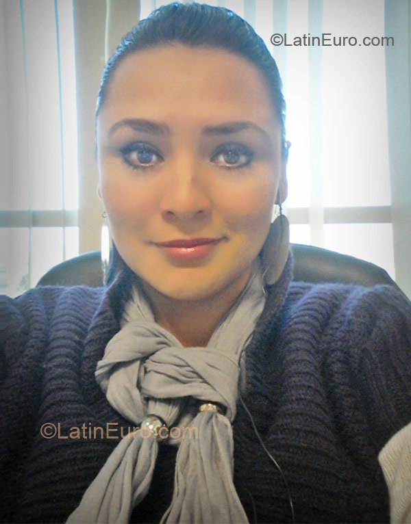 Date this tall Mexico girl Monica from Guadalajara MX691
