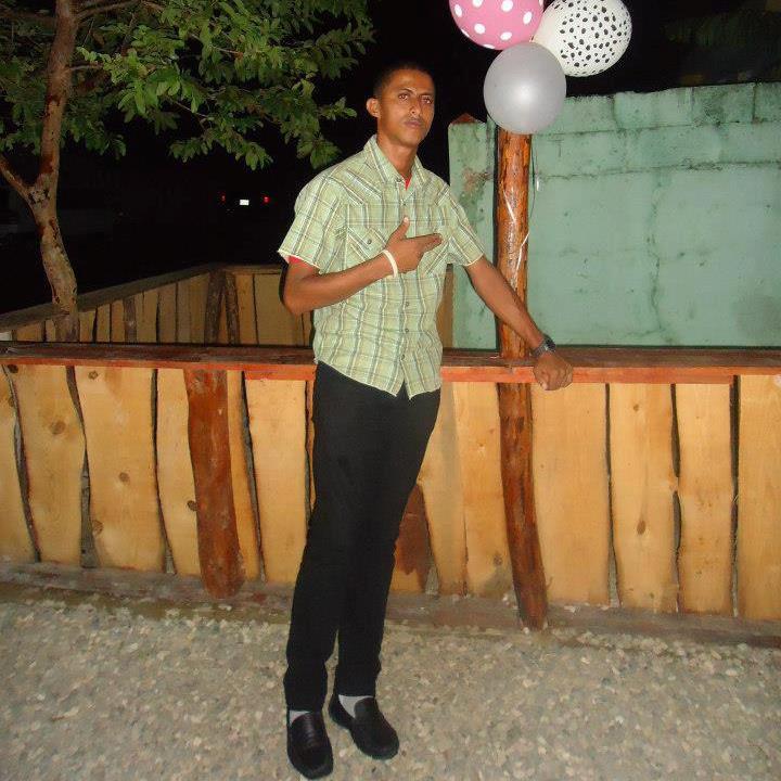 Date this athletic Dominican Republic man Felix from Santiago DO10960