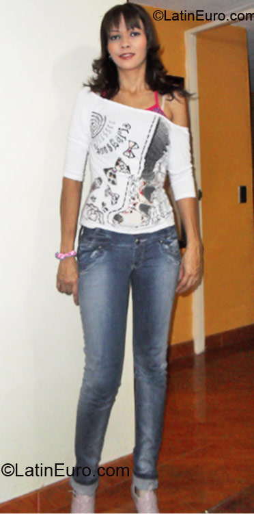 Date this beautiful Colombia girl Mary from Medellin CO10103