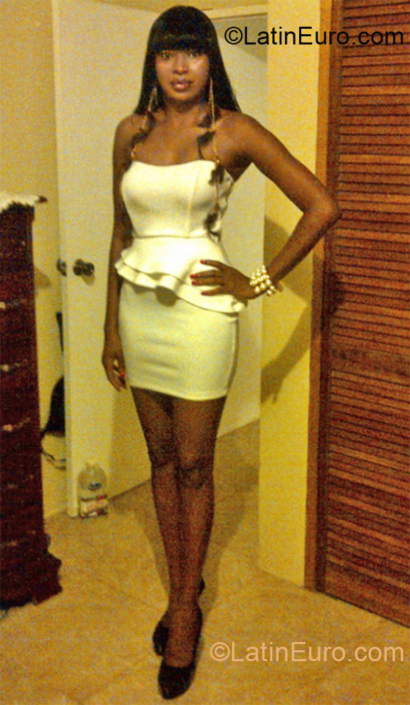 Date this voluptuous Jamaica girl Taneica from Falmouth JM1174