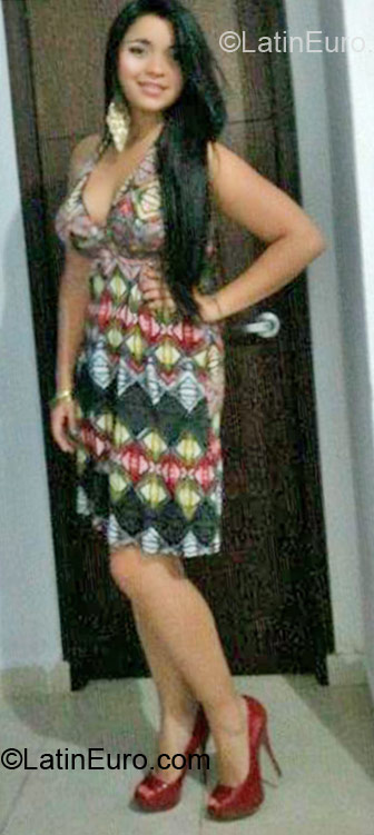 Date this gorgeous Colombia girl Jessica from Barranquilla CO10201