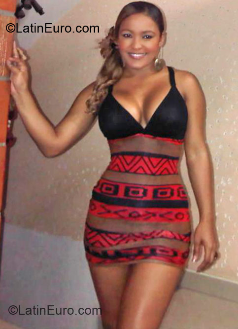 Date this foxy Colombia girl Lizeth from Cali CO10889