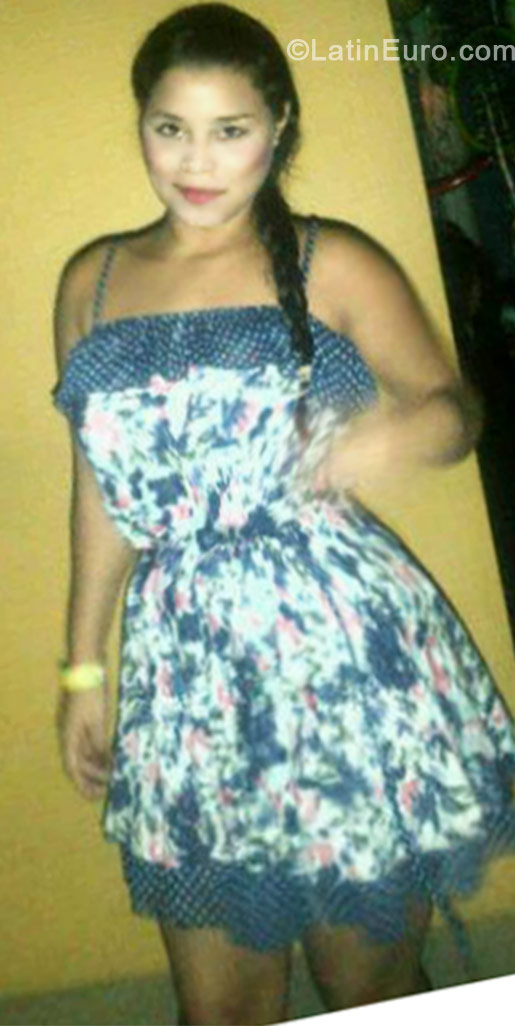 Date this nice looking Colombia girl Diana from Cali CO10533