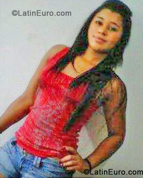 Date this sensual Colombia girl Gabriela Montoy from Cali CO10535