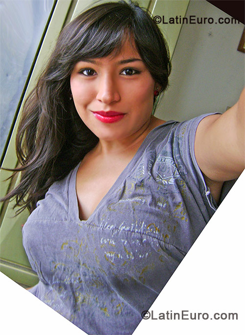 Date this beautiful Colombia girl Karen from Cali CO10536
