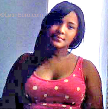 Date this charming Colombia girl Diana from Cali CO10677