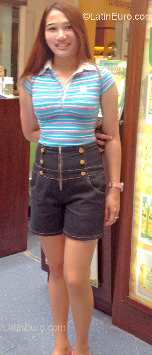 Date this happy Philippines girl Glycel from Manila PH502
