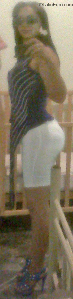 Date this attractive Colombia girl Marys from Santo Domingo CO10682