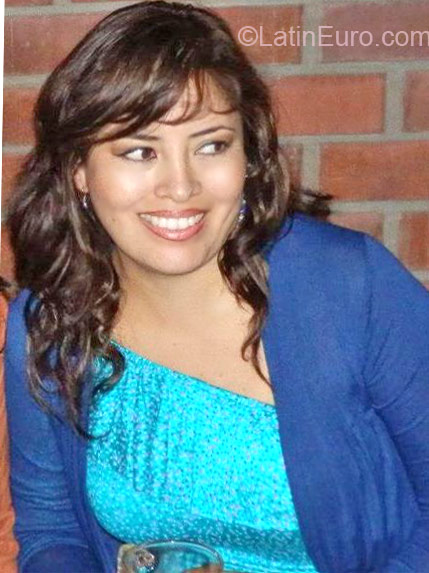 Date this young Peru girl SILA from Arequipa PE696