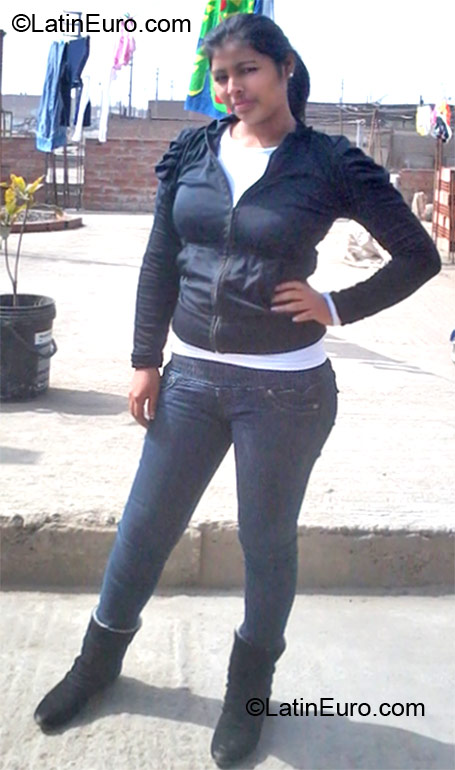 Date this young Peru girl Sharon paola from Lima PE728