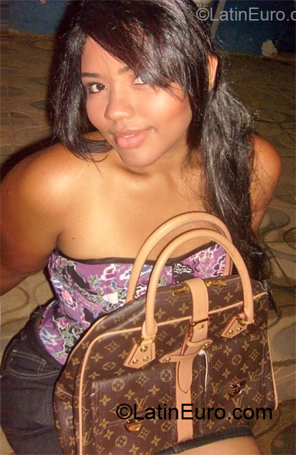 Date this stunning Brazil girl Luiza from Governador Valadares BR6848