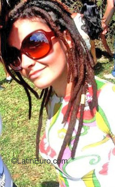 Date this passionate Brazil girl Verde from Rio De Janeiro BR6850