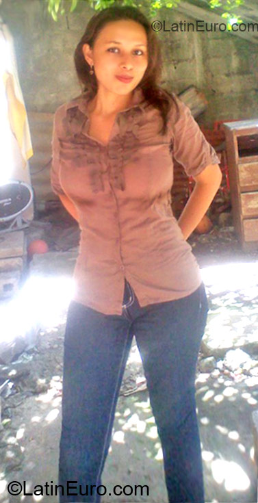 Date this hot Honduras girl Maryury rogers from La Ceiba HN688