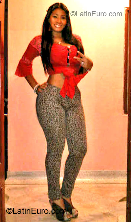 Date this fun Colombia girl Maria fernanda from Cali CO10794