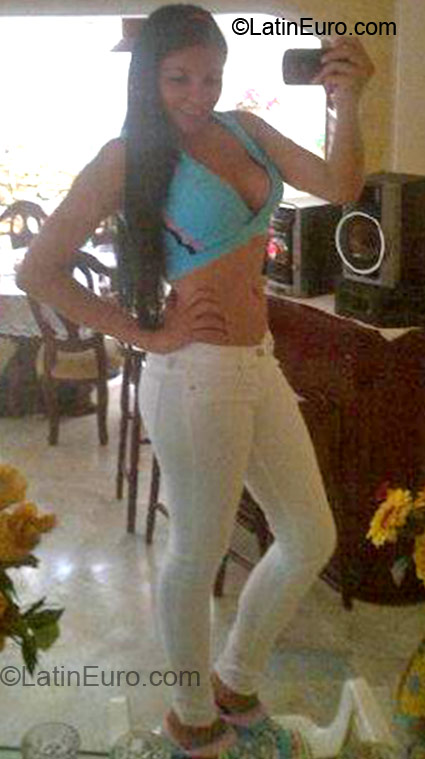 Date this good-looking Colombia girl Stephania from Cali CO10810