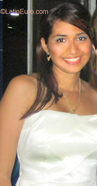 Date this delightful Colombia girl Lili22 from Bucaramanga CO10816