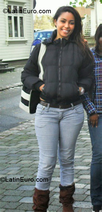 Date this sultry Brazil girl Sueli from Aracaju BR6902