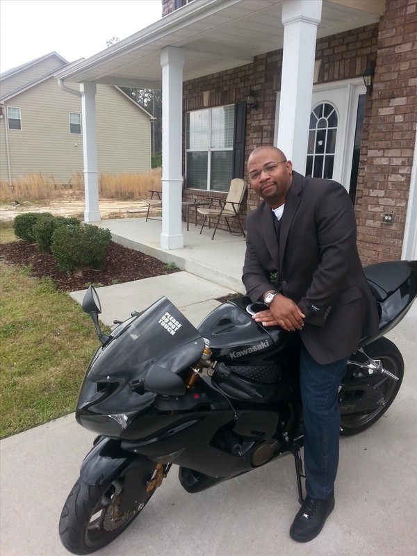 Date this beautiful United States man Ernest from Duluth US13409