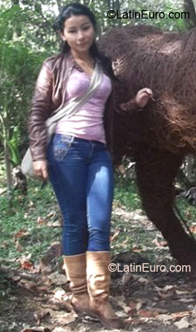 Date this fun Colombia girl Isabell from Bogota CO10877