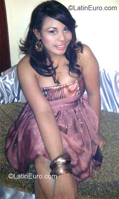 Date this attractive Philippines girl Catherine from Batangas PH494
